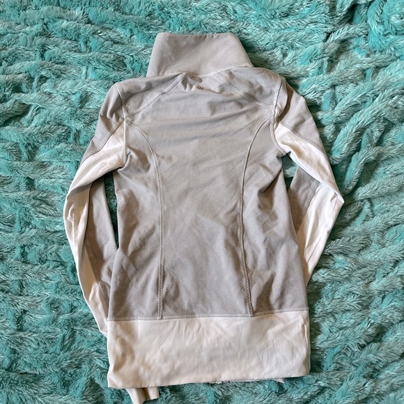Lululemon Define Jacket - Picture 4 of 5